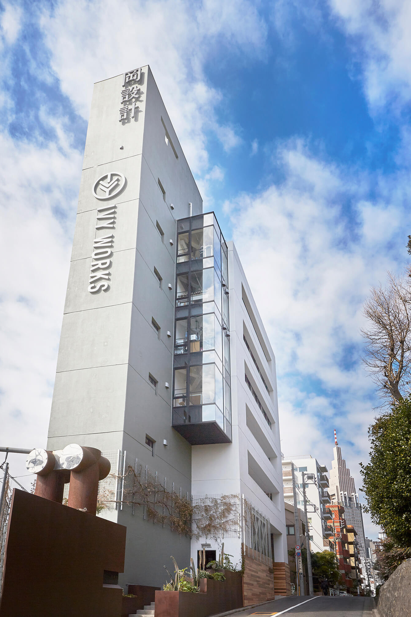 ▲築52年で坪単価2.5万円を実現。満室稼働のヴィンテージオフィス「IVY WORKS」